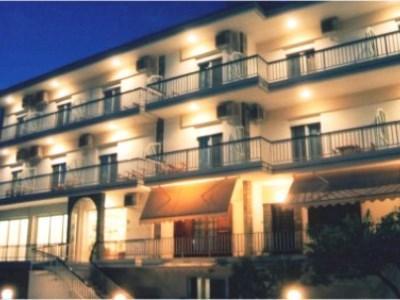 Iris Hotel Nea Kallikrateia Exteriér fotografie